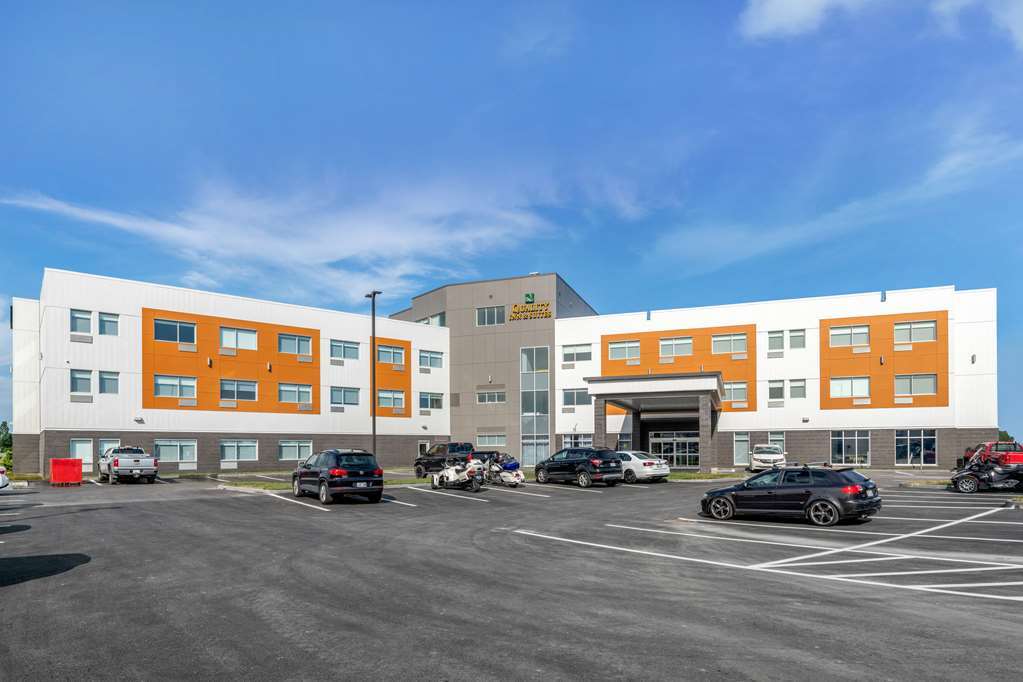 Quality Inn & Suites Mont-Joli Exterior foto